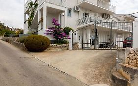 Apartments Mirjana